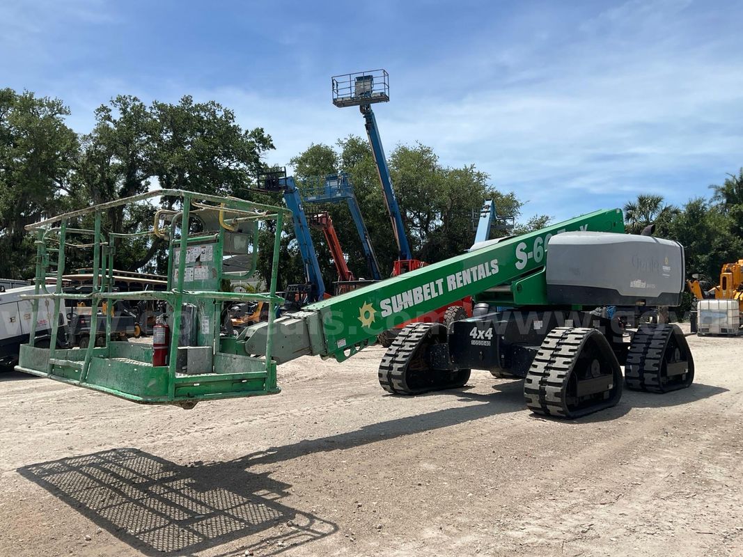 2017 GENIE BOOM LIFT ROUGH TERRAIN BOOM LIFT MODEL S-60TRAX; DIESEL