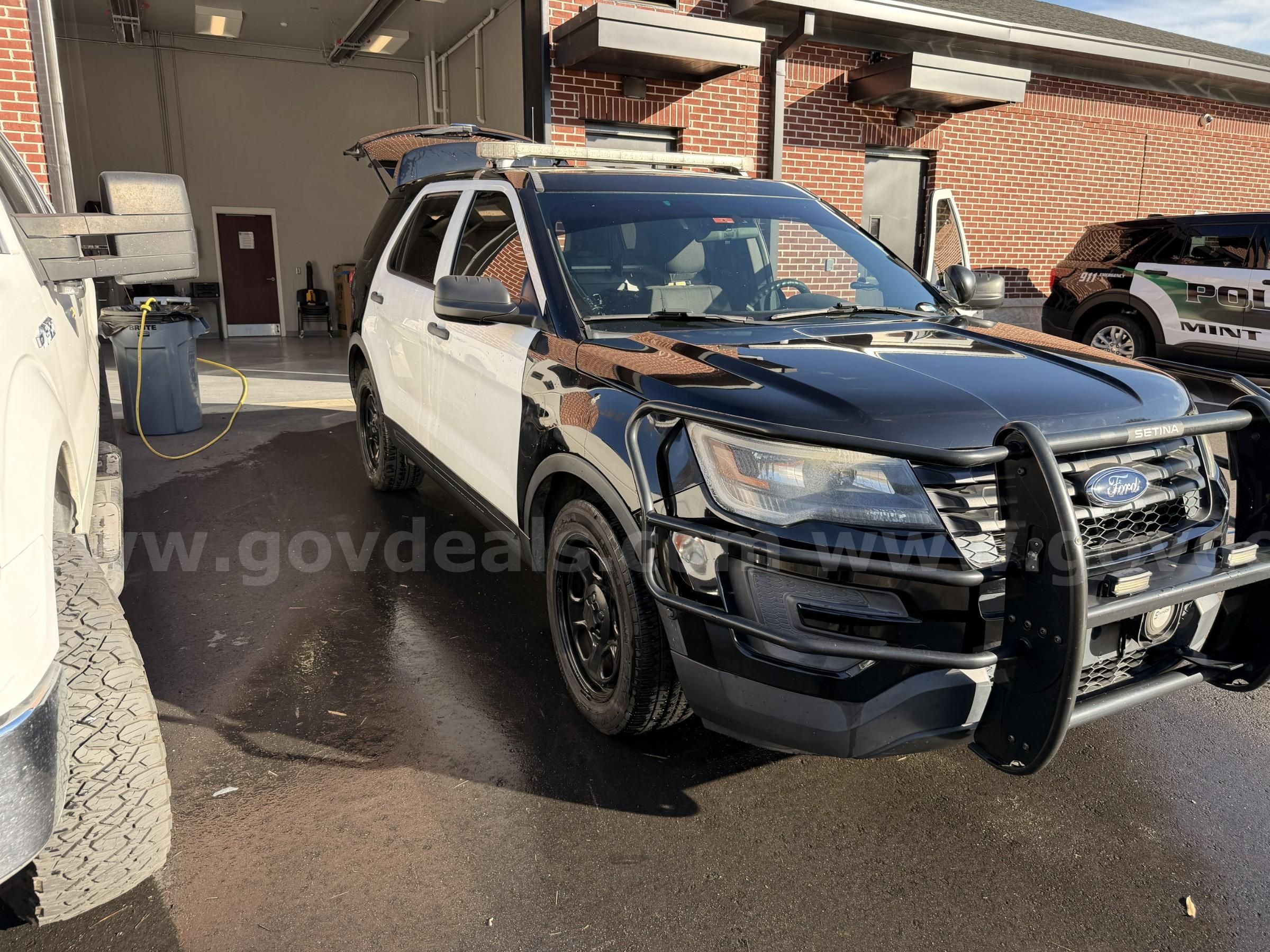2016 Ford Explorer Utility, 3.7L, Base Model, 6-Speed