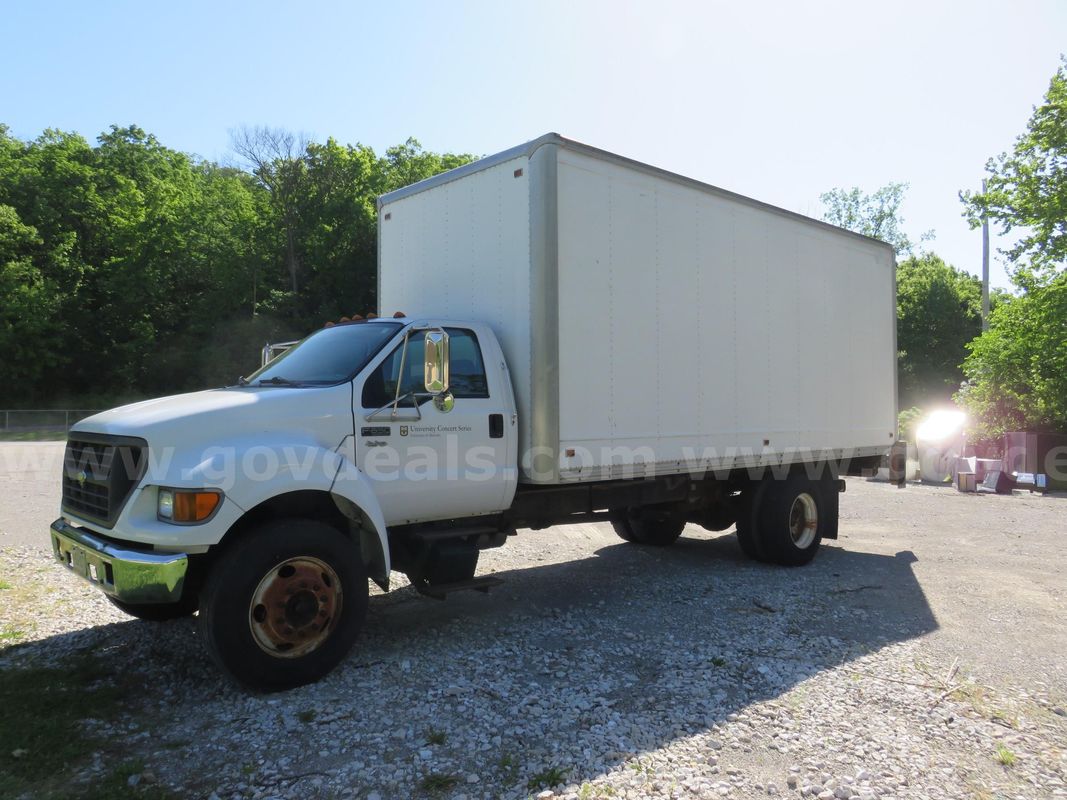 2002 Ford F-650 Box Truck 20ft 5.9L L6 DIESEL.