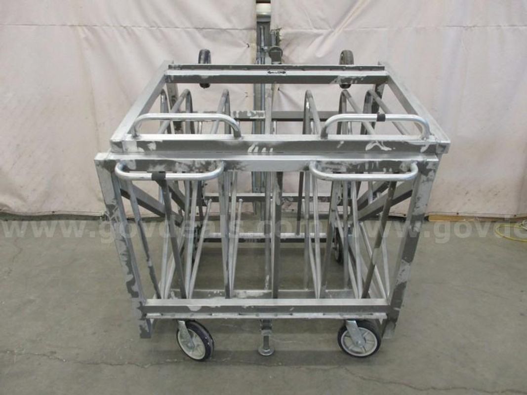 2 Table Carts - B8