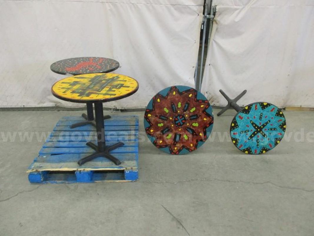 4 Tables - B8