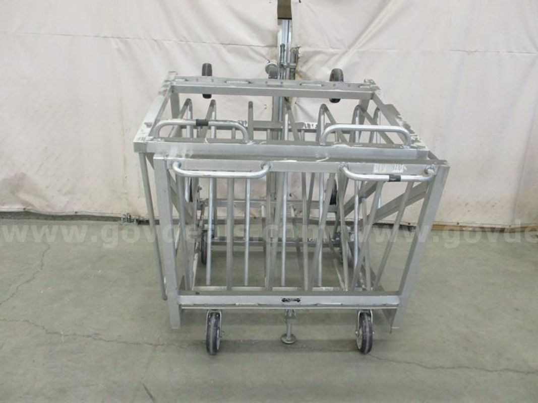 2 Table Carts - A6