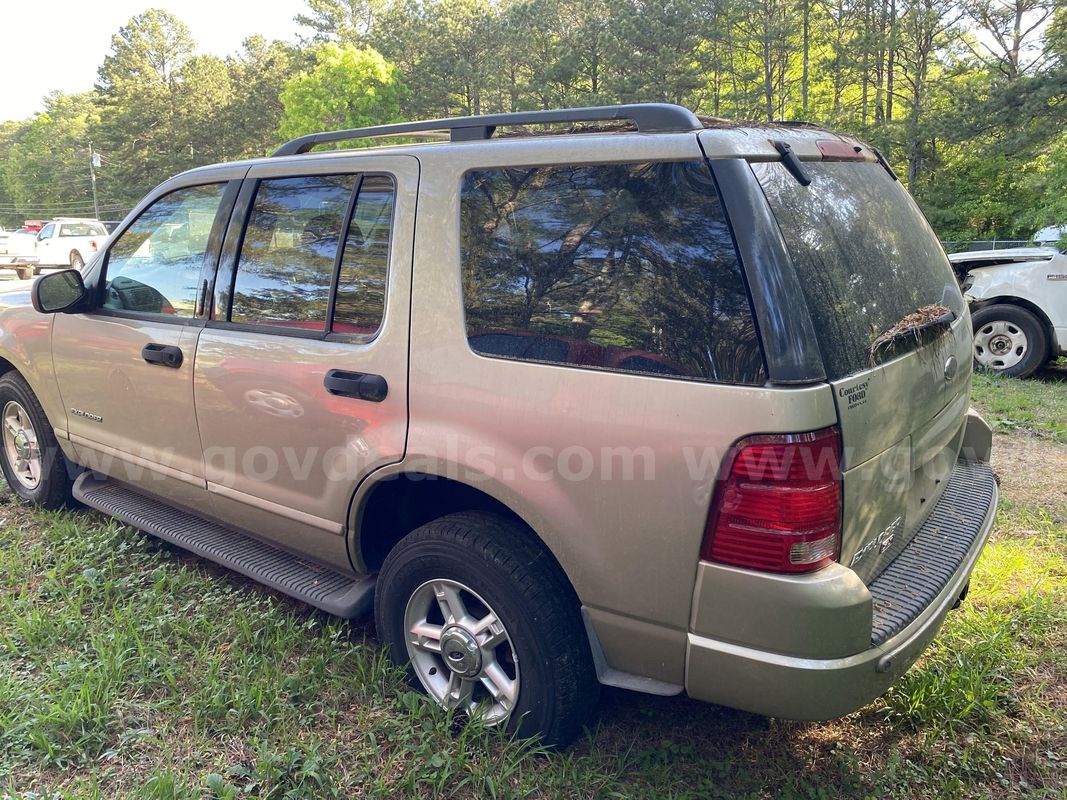 2004 Ford Explorer