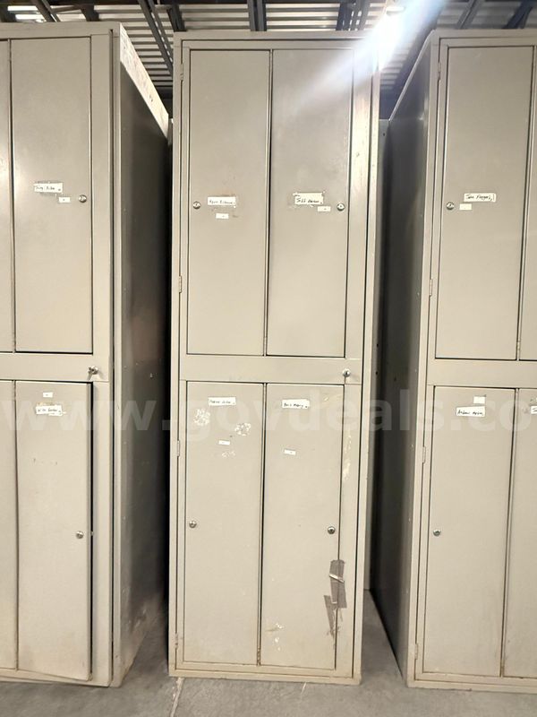 Set of 4 Metal Lockers