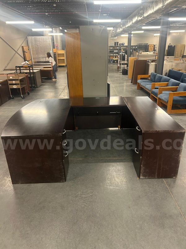 U-Shaped Office Desk