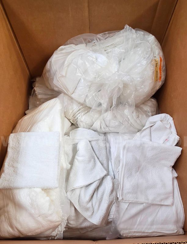 Bulk Pallet of White Cotton Bath Towels - Approx. 543 Count