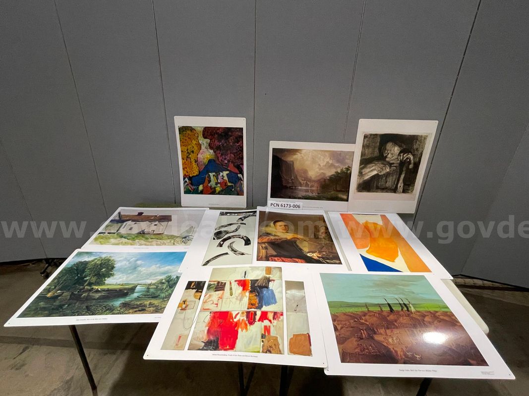 Posters/Pictures, Laminated, Assorted, Qty: 10