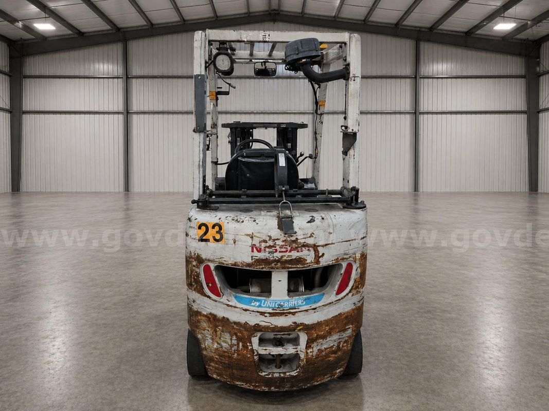 2014 Nissan MCP1F2A20, Forklift starts, runs and moves