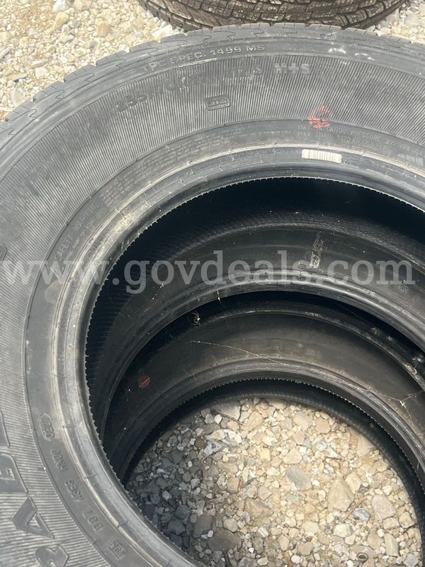 (3) used 255/70/R17 General Grabber tires