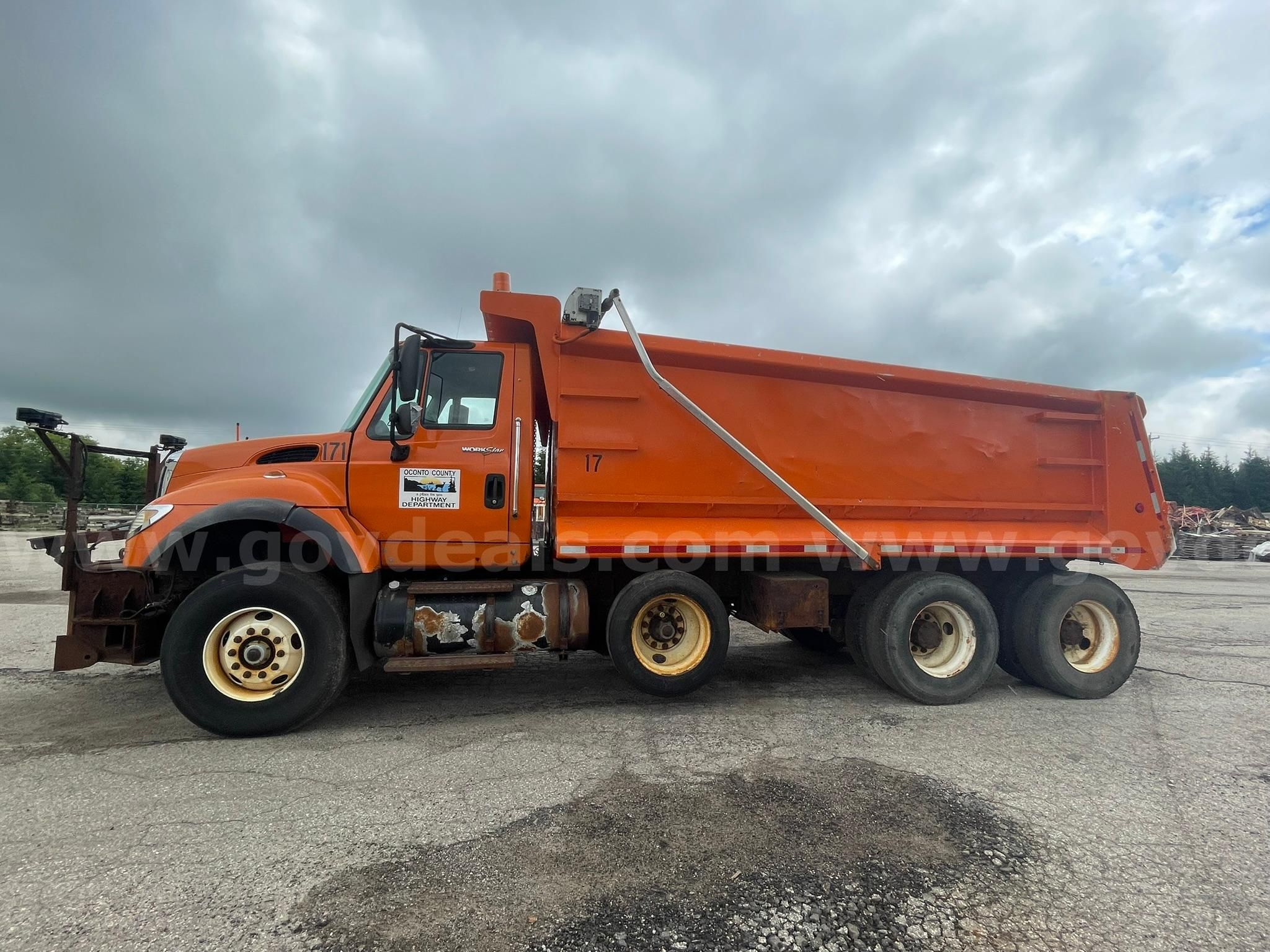 2004 International 7600