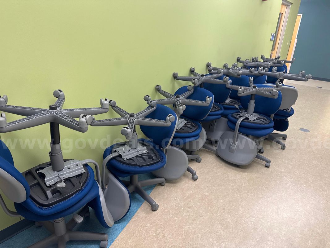 Rolling desk chairs