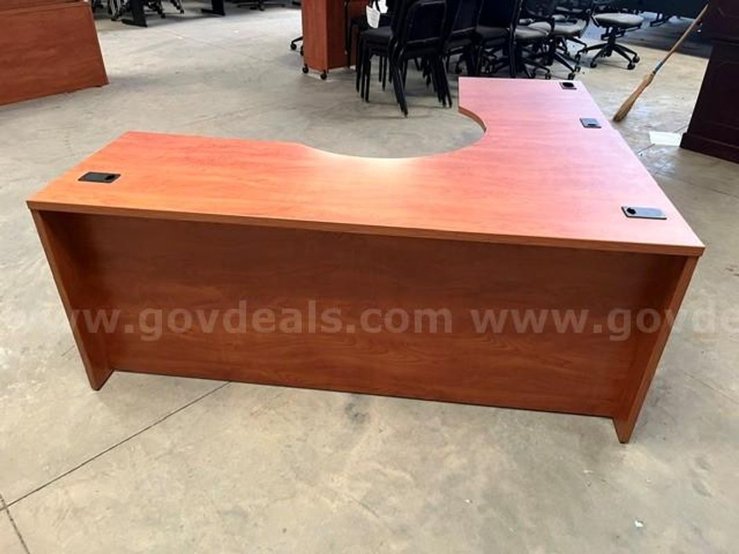 Office Desk with Hutch