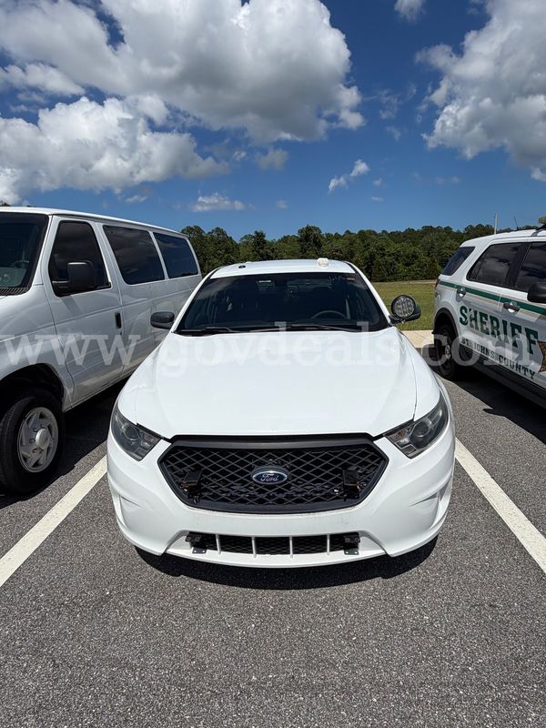 2016 Ford Taurus