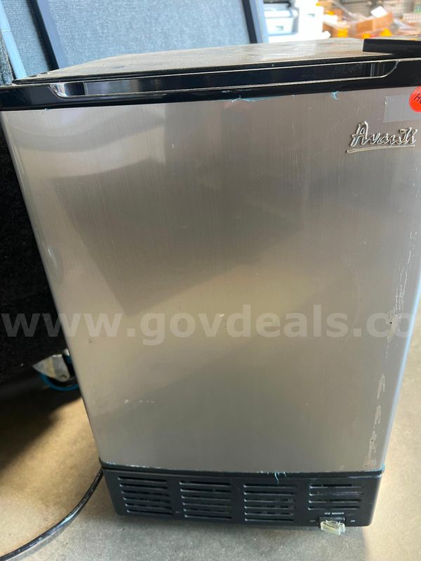 Avanti Ice Maker