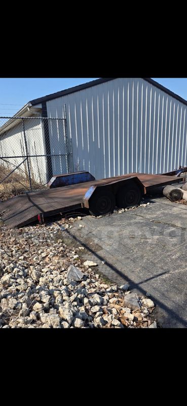 Tandem Axle Trailer