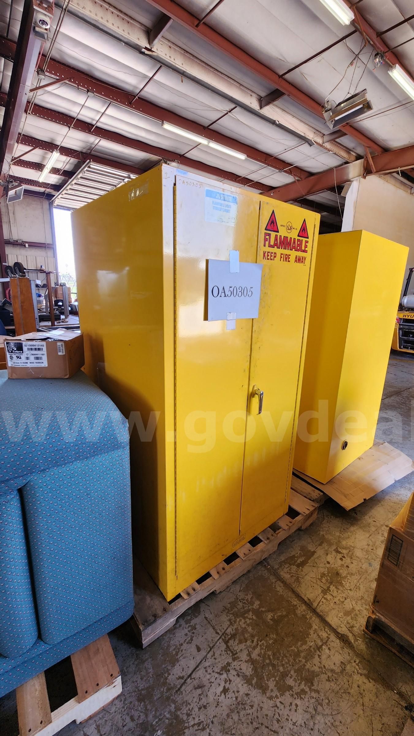 Cabinet, flammable storage