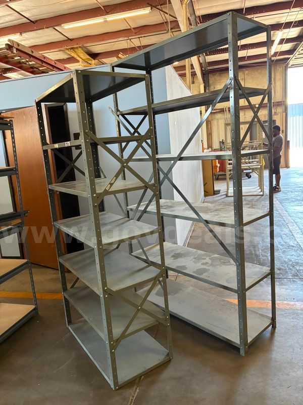 Shelving, lot of 2
