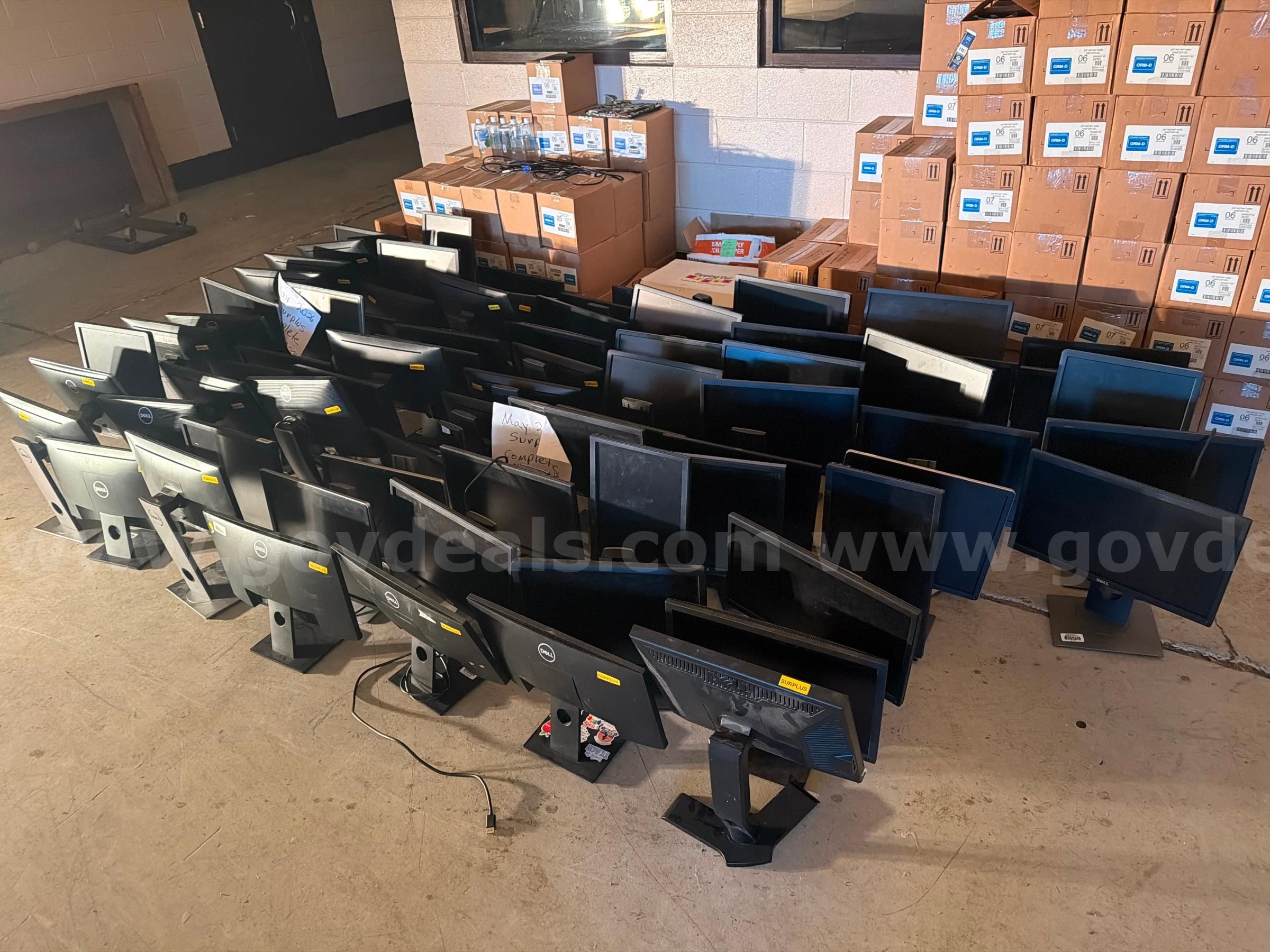 75 Dell monitors 15 to 17 inch