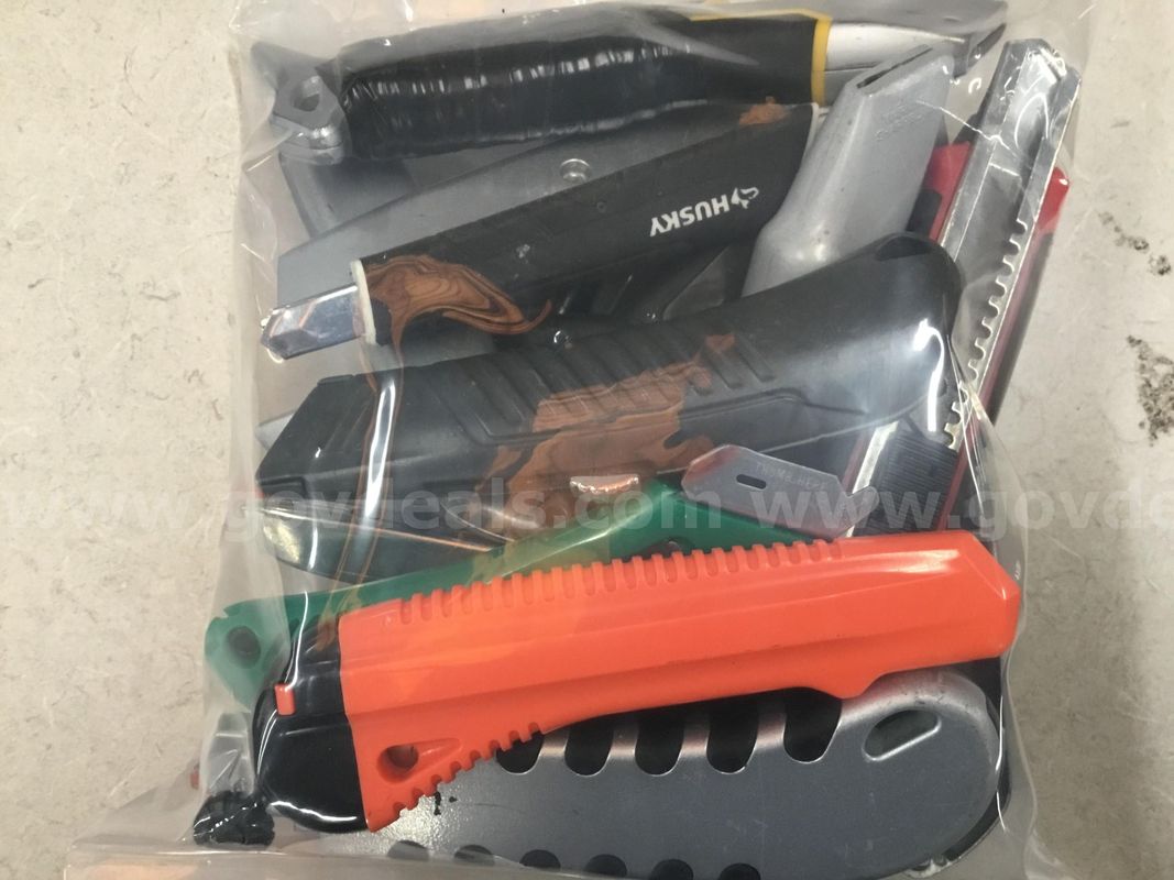 1 Lot of Assorted Utility Knives