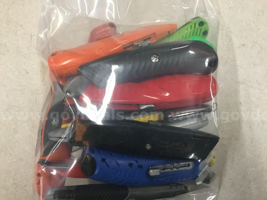 1 Lot of Utility Knives