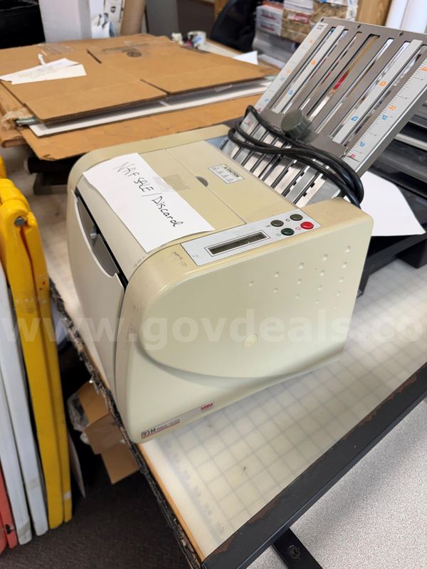MBM 93M Manual Paper Folding Machine