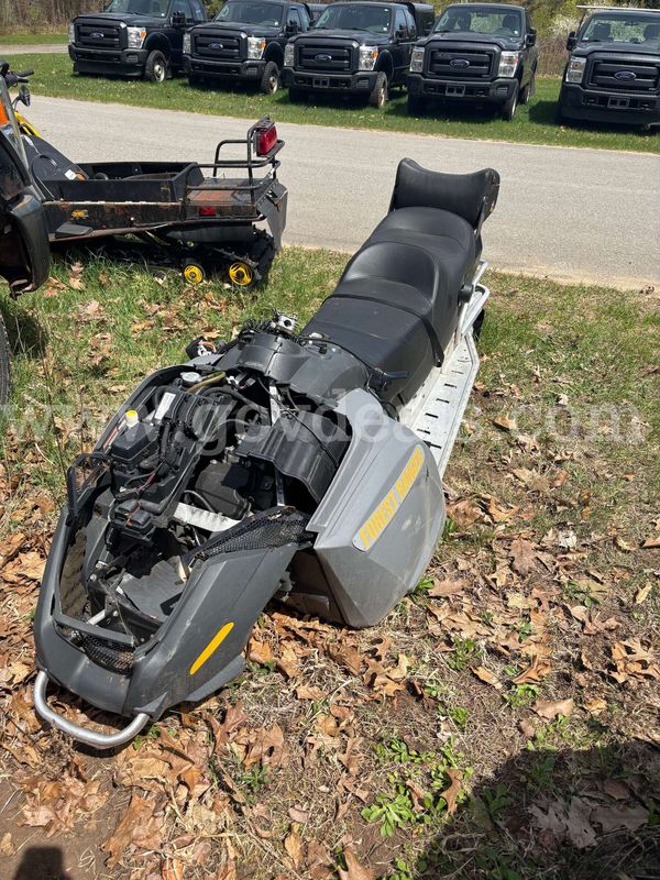 2008 Ski Doo Expedition V800 Snowmobile
