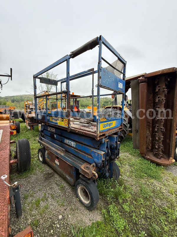 1993 Upright Xl19d Aerial Lift Self Propelled