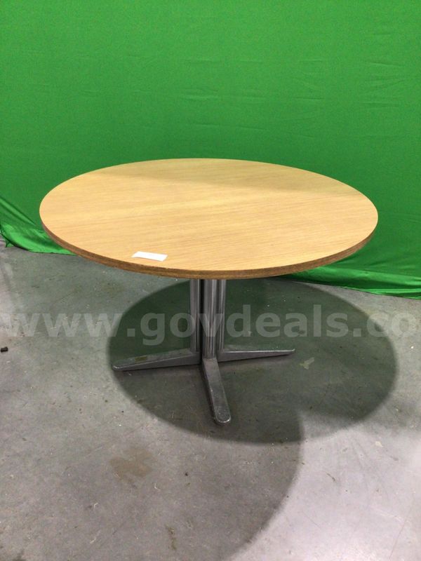 Round Table