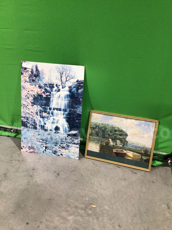 Lot of (2) Pictures