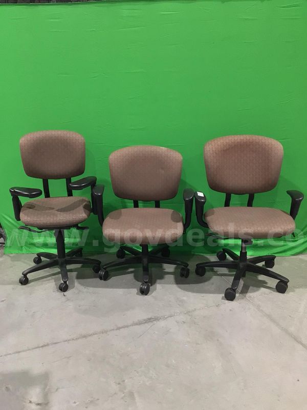 Lot of (3) Rolling Office Chairs