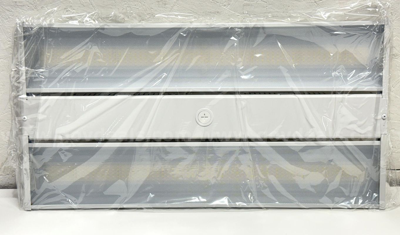 Brand New - 2 PCS - LED Linear High Bay, 2ft, 165W, 5000K, White - Shipping Available