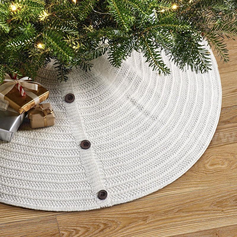 Brand New - Christmas Tree Skirt 32 inches Cable Knitted Thick Knit White Tree Skirts - Shipping Available