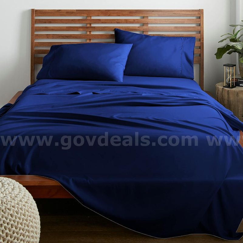 Brand New - 3 Piece Twin Sheet Set Ultra Soft Microfiber, Twin, Navy - Shipping Available