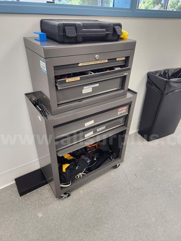 Craftsman 2-Piece Rolling Tool Chest