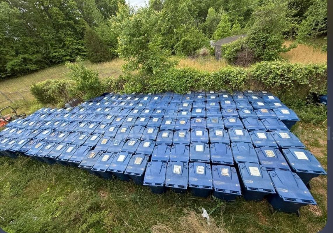Lot 1:  308 - 96 Gallon Blue Toter Recycling Carts