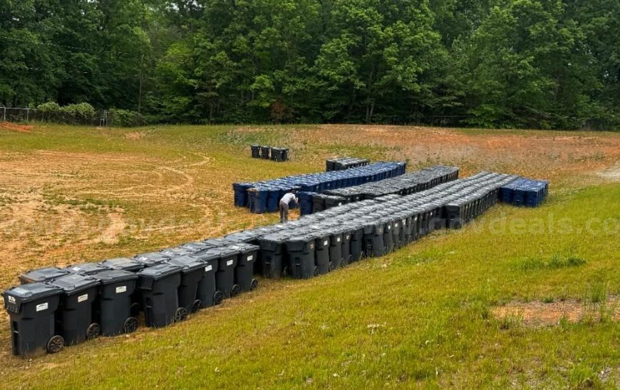209 Grey 96-Gallon Toters