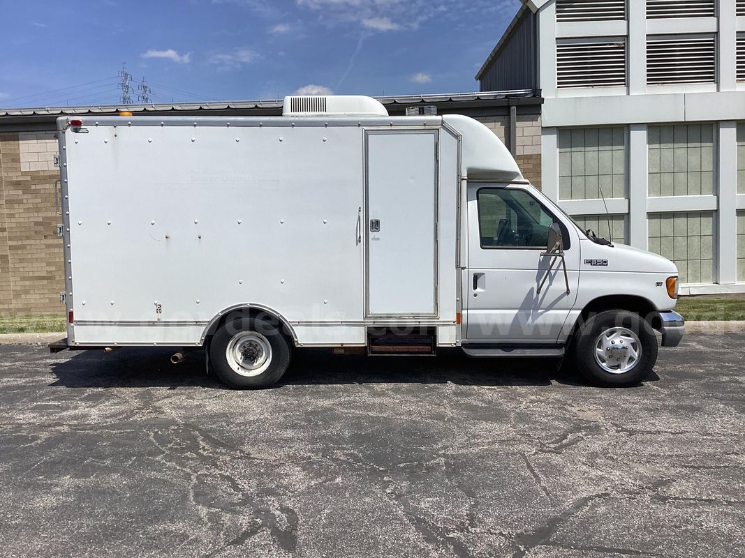 2001 Ford Econoline