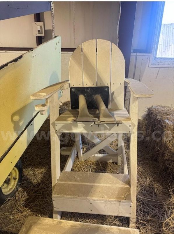 Lincoln Short Lifeguard Chair