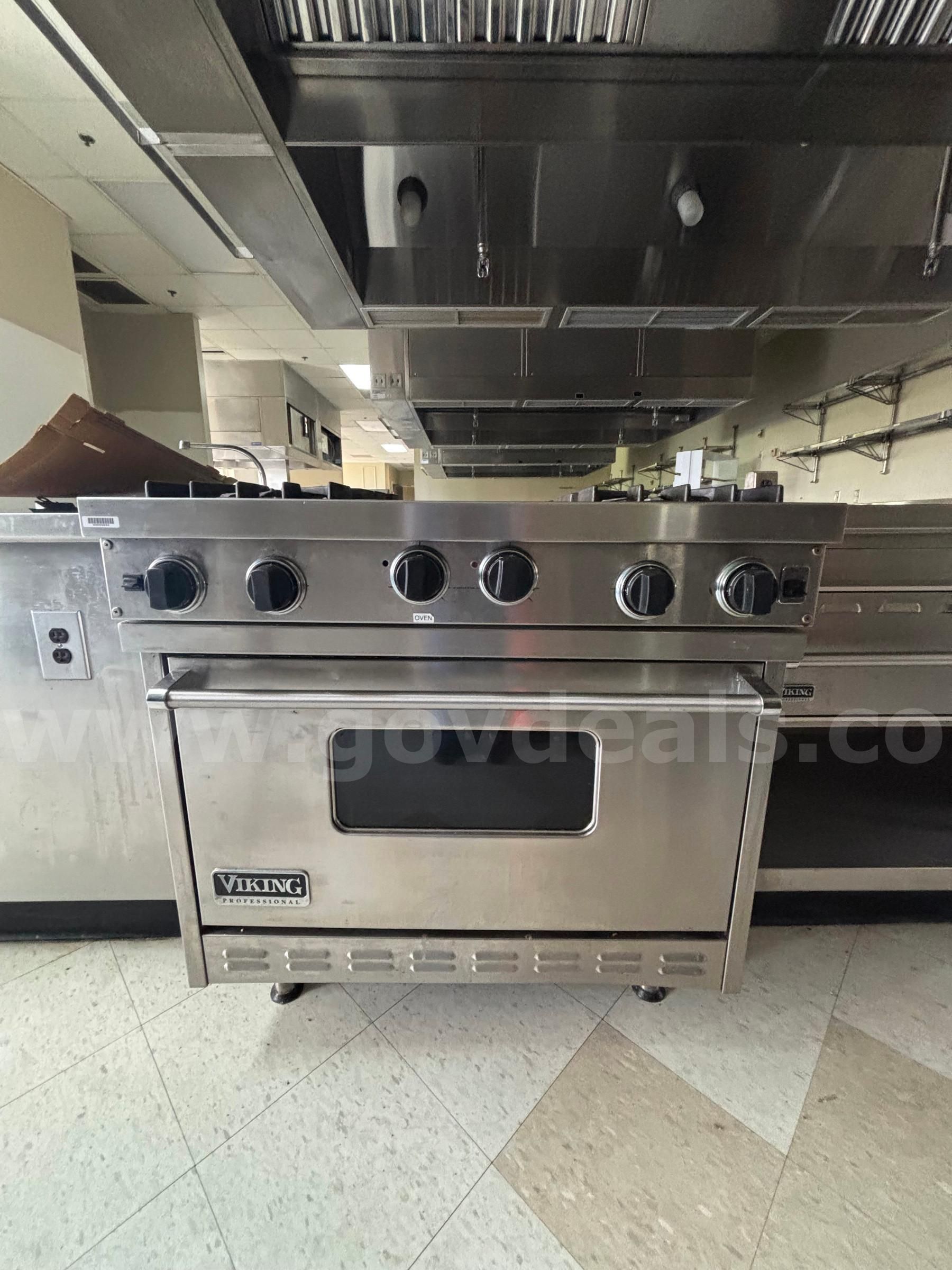 Viking 4 Burner Gas Stove/Oven