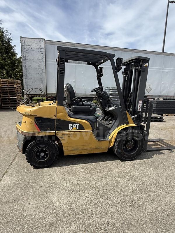 2009 CATEPILLAR FORKLIFT, 2467hrs | V649 MCCHORD AFB
