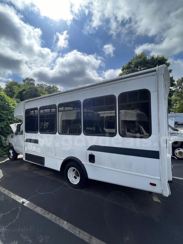 2009 Ford Econoline E-450