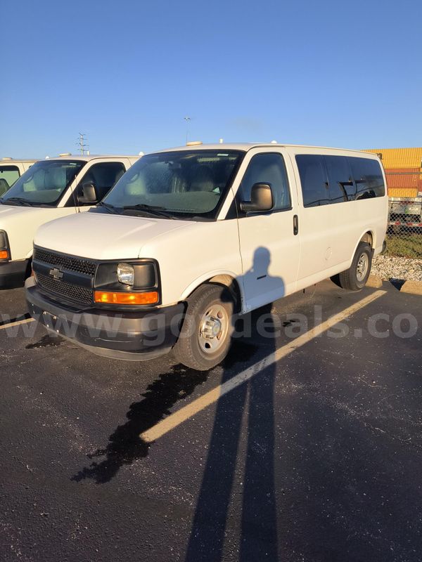 CHEVROLET G3500 VAN Diesel