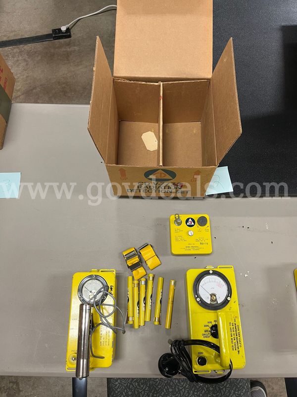 Civil Defense V-777 Radiation Detection Kit