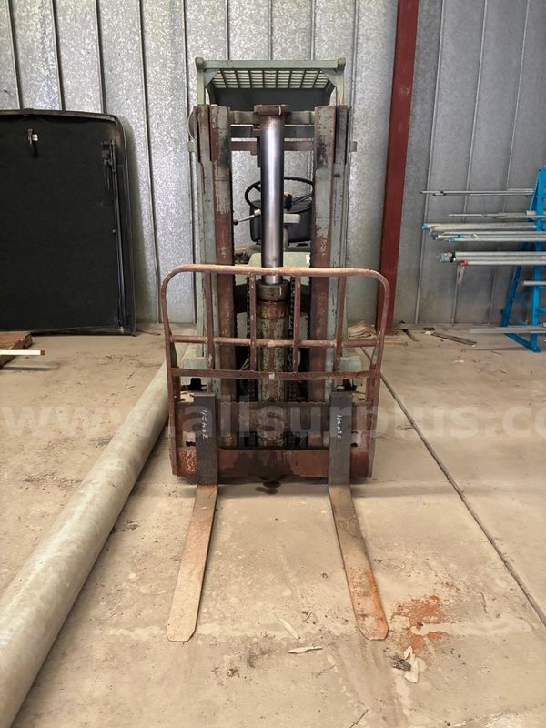 Clark Equipment - Forklift