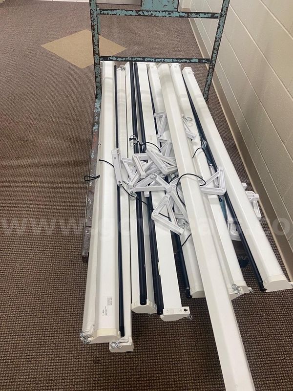 LOT of 10 LUMA Projector Screens
