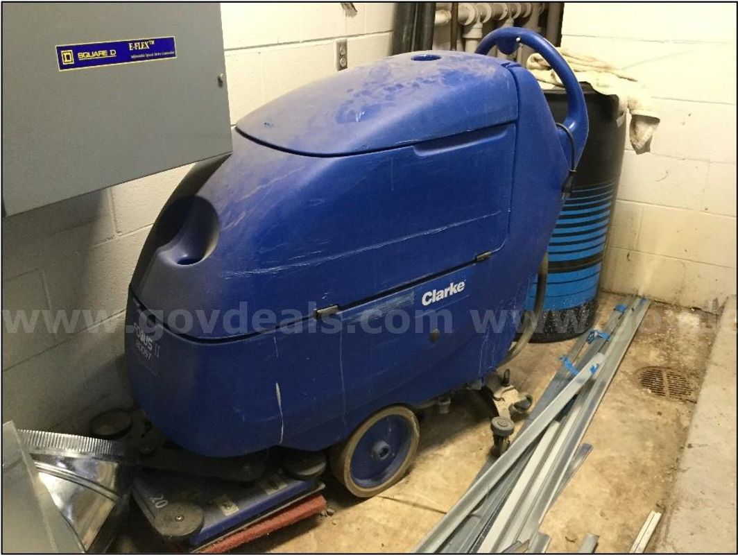 Clarke Focus II Floor Scrubber
