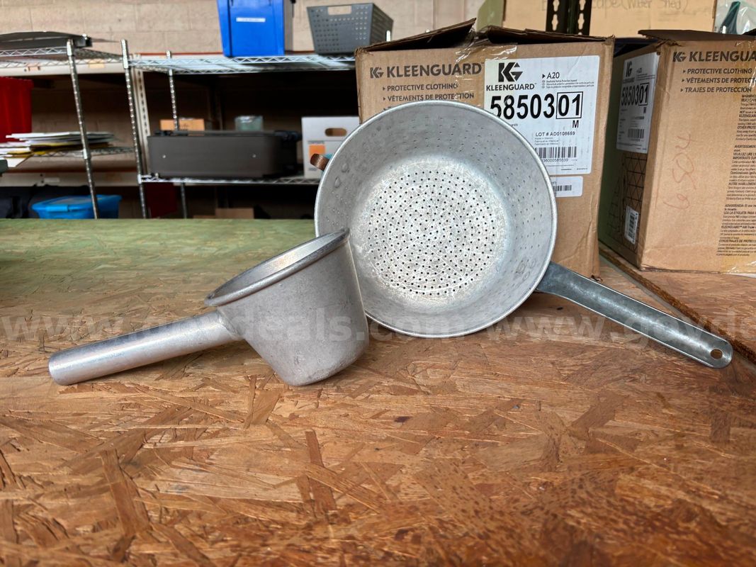 Strainer and Pot/Scooper
