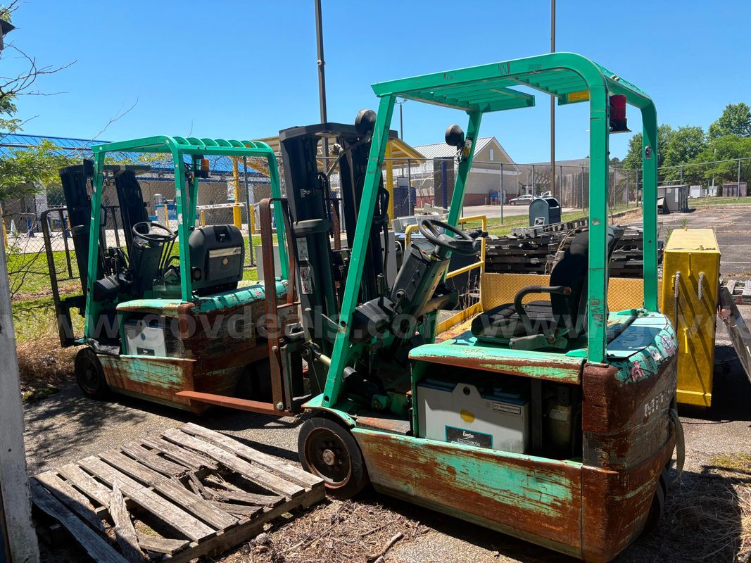 Lot of 2 Mitsubishi FL16KT Forklifts