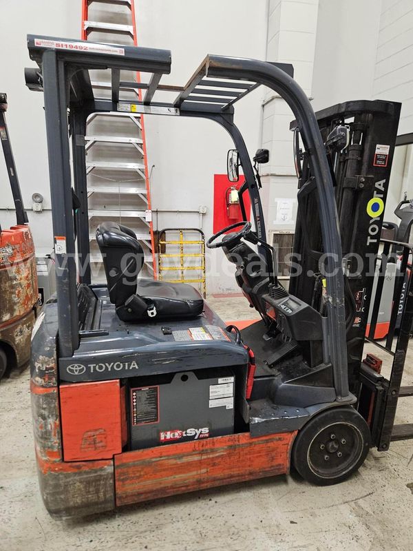 Toyota Electric Forklift Model 8FBE15U