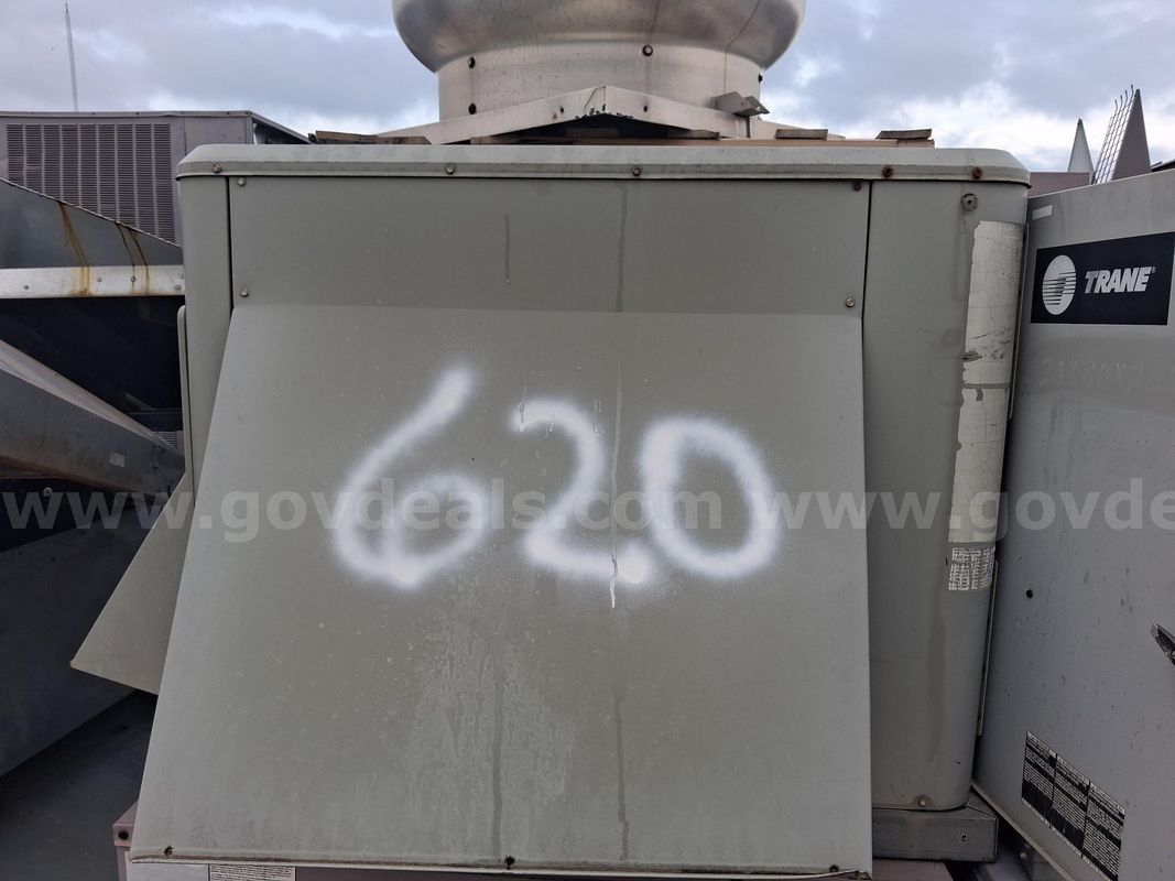 Carrier HVAC Unit
